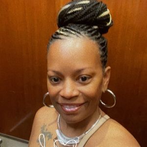 Meet your Posher, Anita